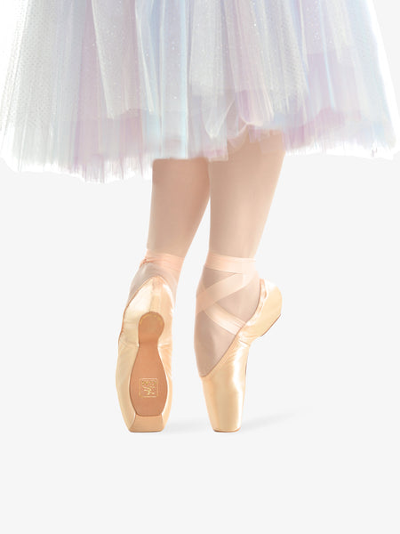 Gaynor on sale pointe shoes